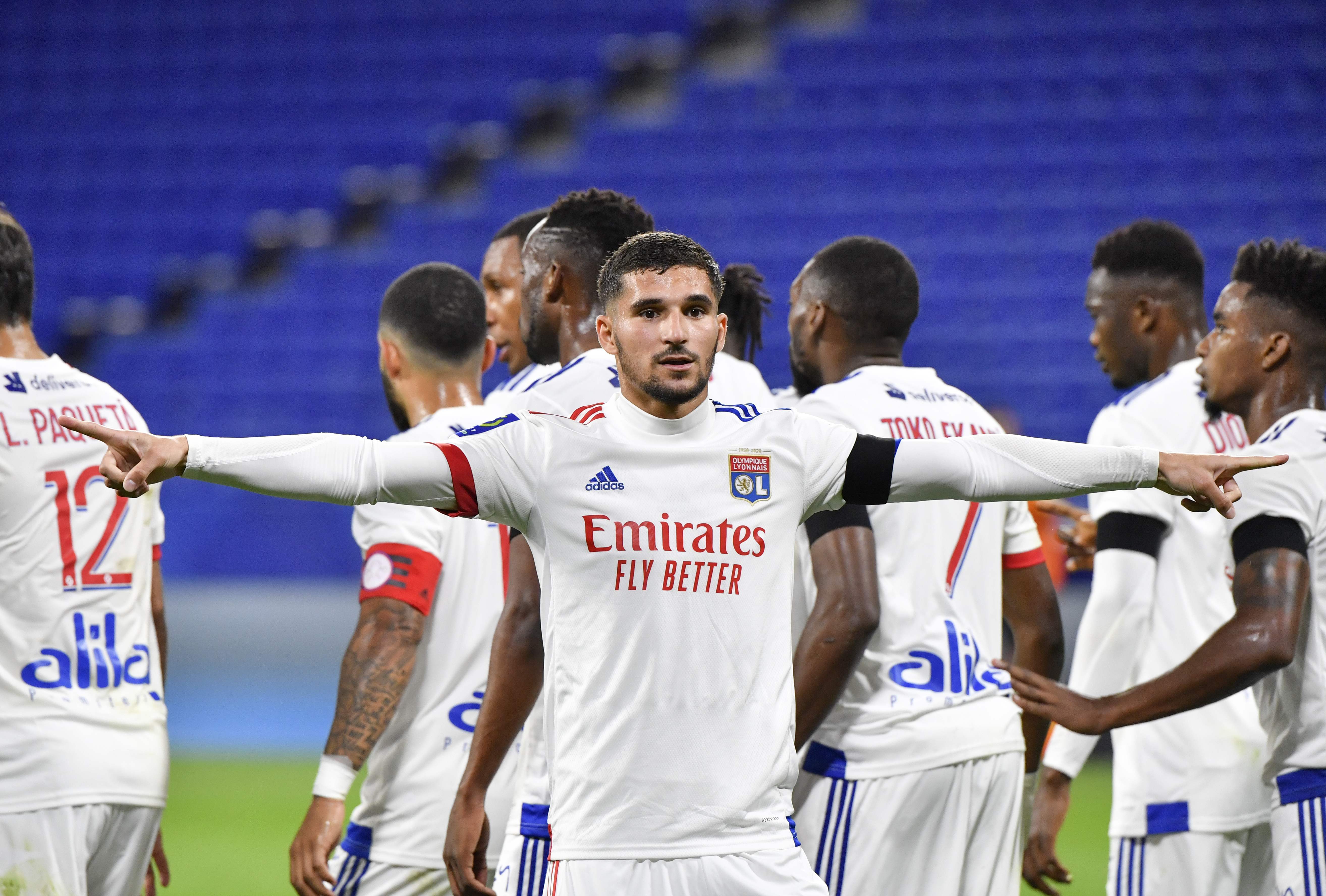 开云体育官网-里昂客场球衣